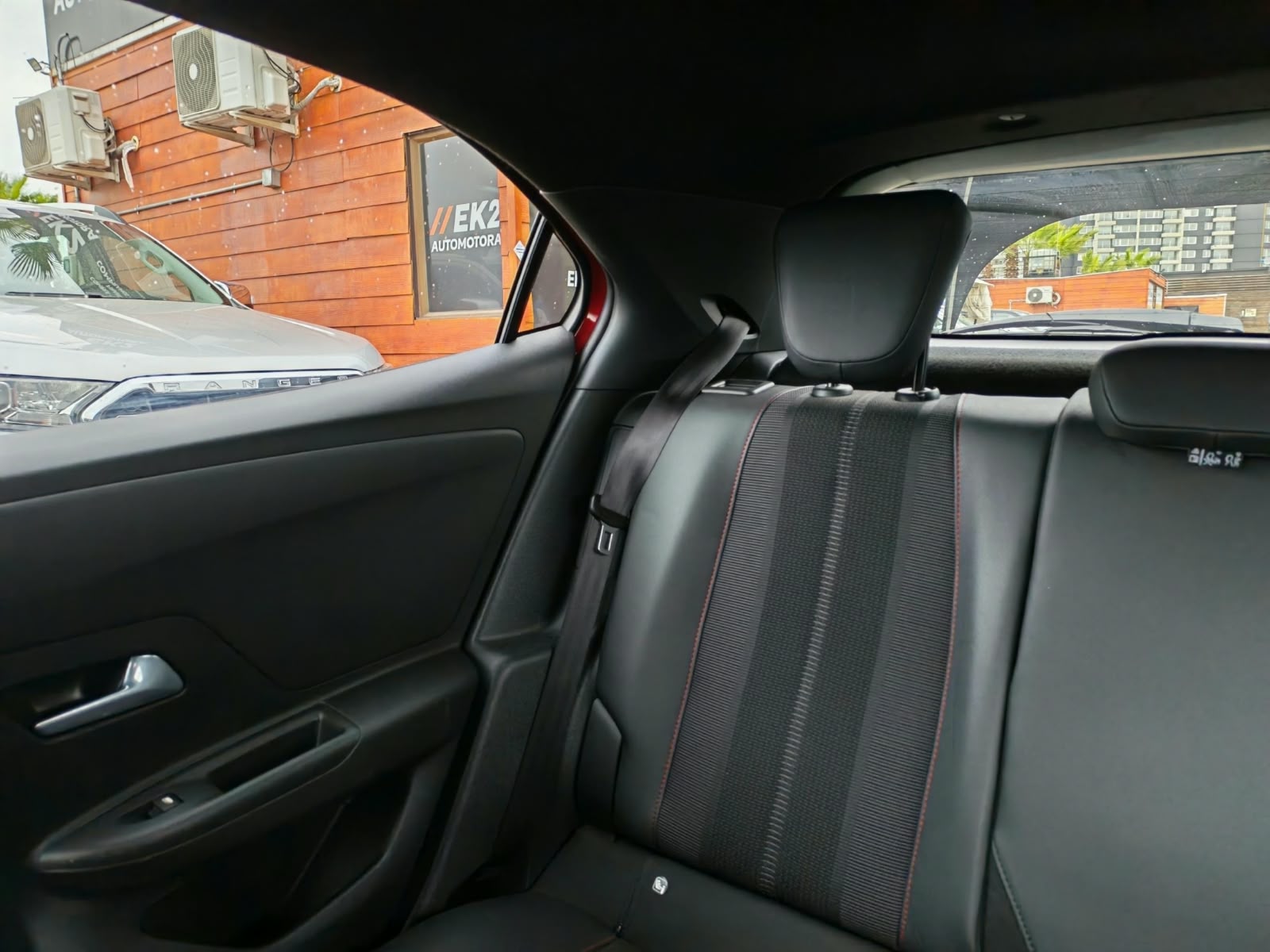 Opel Mokka — foto 13 de 22