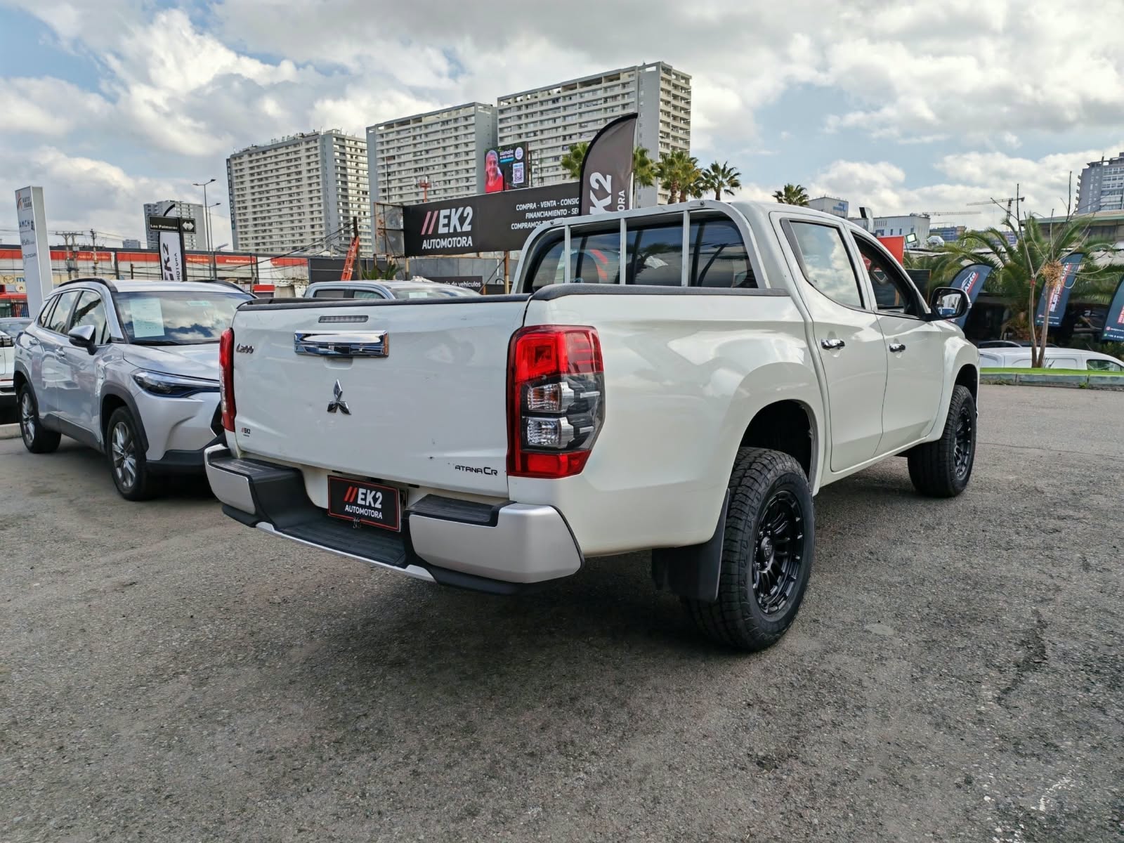 Mitsubishi L200 — foto 7 de 21