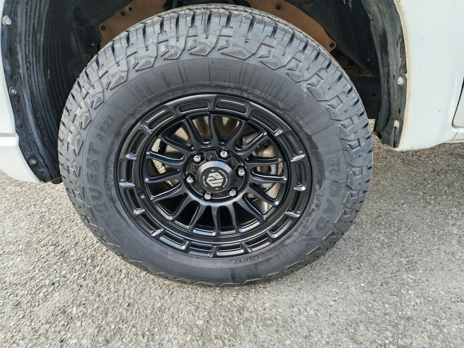 Mitsubishi L200 — foto 21 de 21