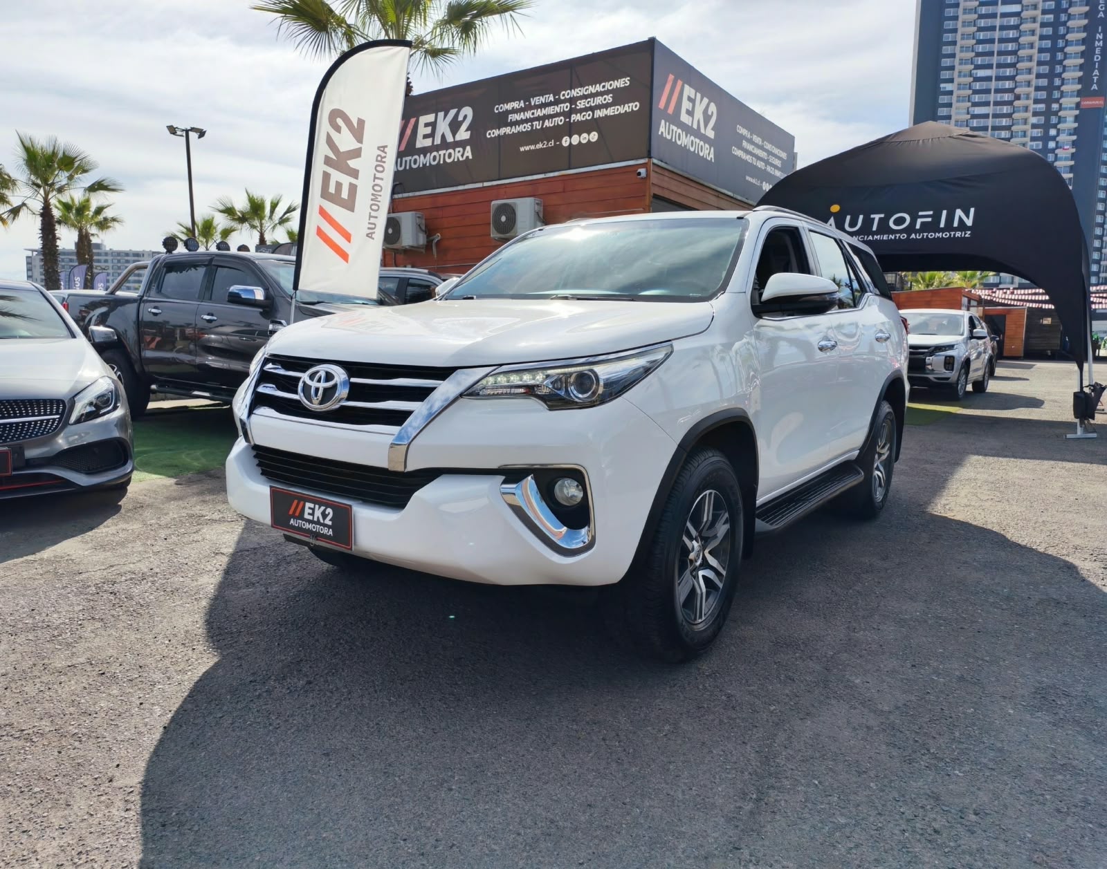 Toyota Fortuner — foto 2 de 23