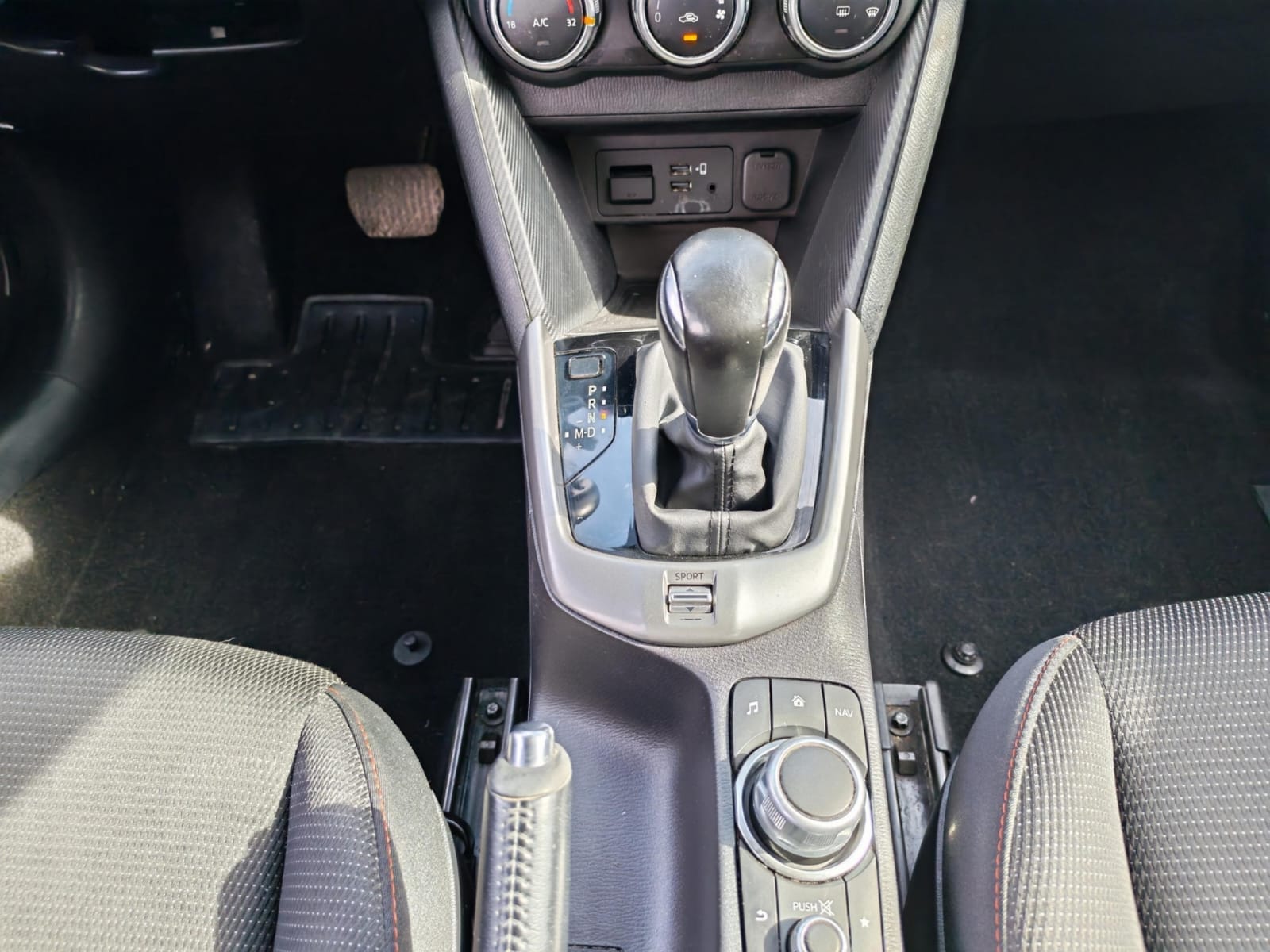 Mazda New2 Sport Hb1.5 Aut — foto 20 de 22
