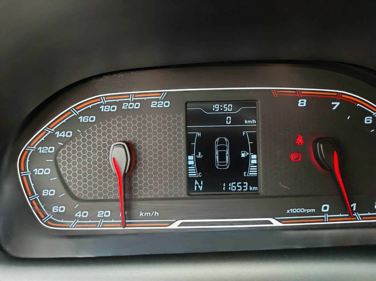 Chery Tiggo 2 — foto 16 de 16